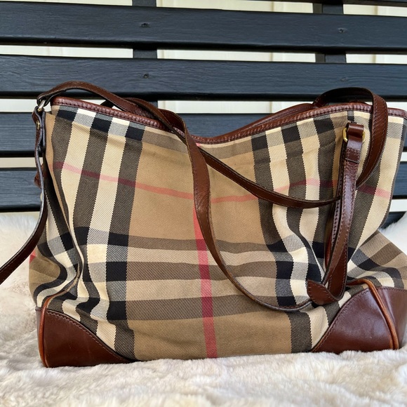 Burberry Canterbury Tote - Picture 8 of 17